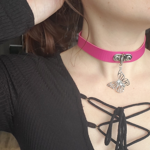 Dolls Kill Butterfly choker - Picture 2 of 5